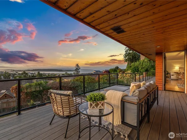 675 SW Franklin Court, Oak Harbor, WA 98277