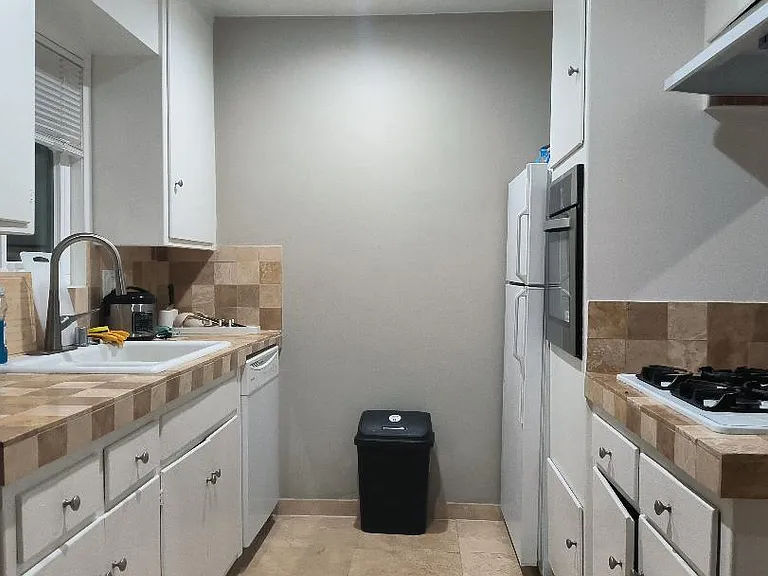 1619 Colby Ave #4 — Photo 12