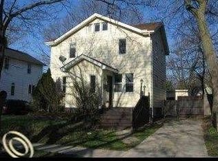 920 Fernwood Rd, Royal Oak, MI 48067