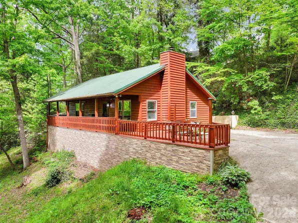 107 Pretty View Ln, Waynesville, NC 28785