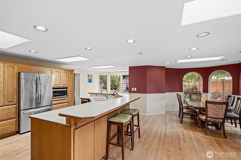 5th image of 30225 5th Avenue S