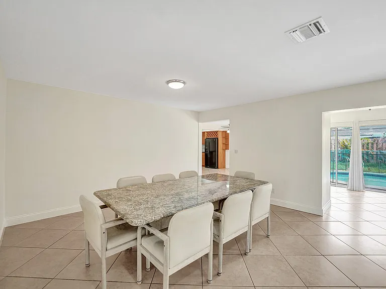 4721 Sarazen Dr — Photo 12