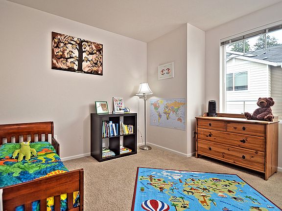 5th image of 15720 Manor Way APT J3
