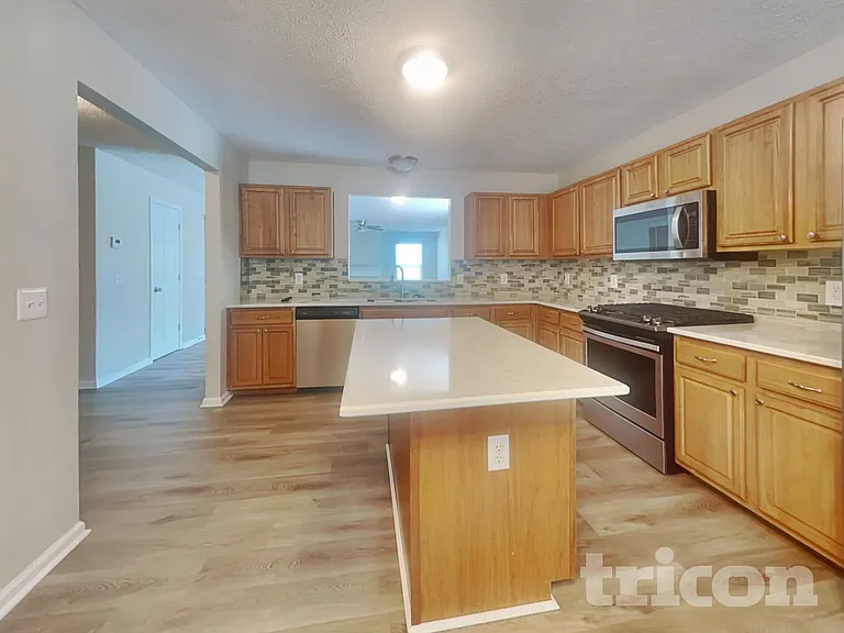 4480 Frost St — Photo 5