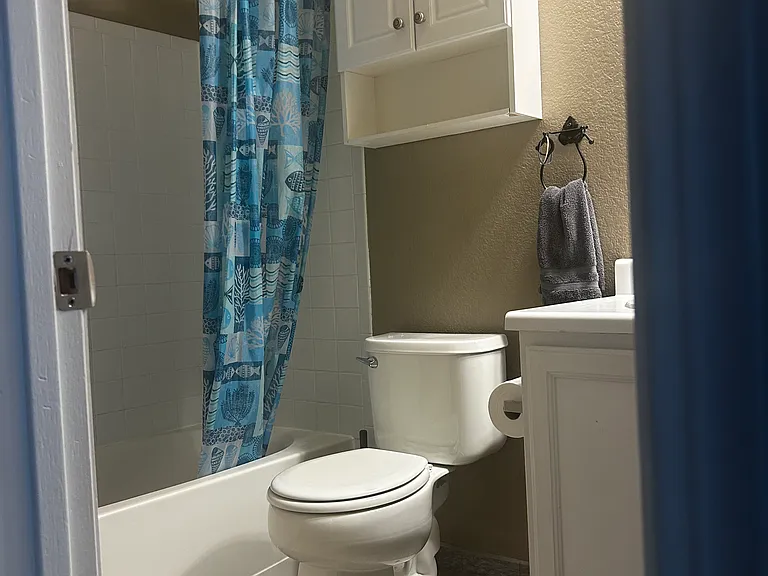 4102 Fern Ave — Photo 2