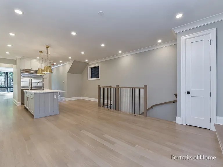 2135 N Lakewood Ave #1 — Photo 14