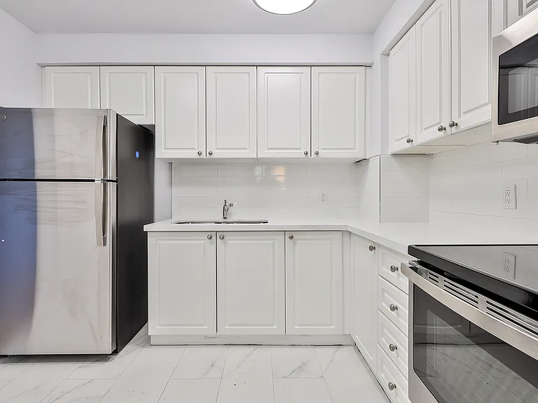 207 Scarborough Golf Club Rd — Photo 3