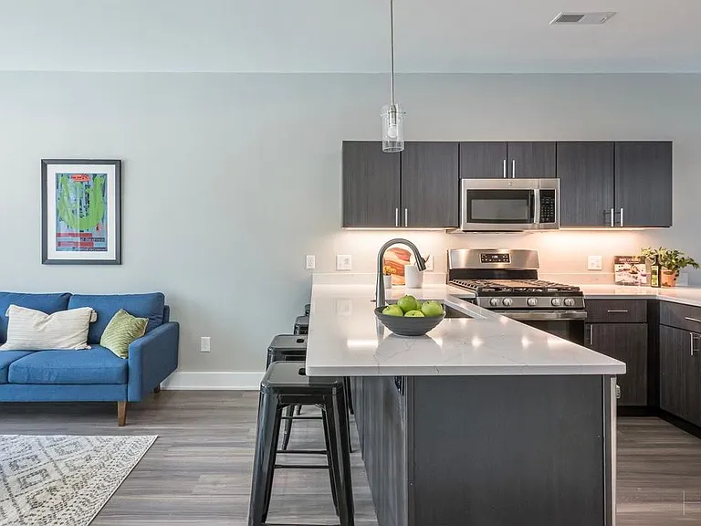 3327 McDowell Ave — Photo 6