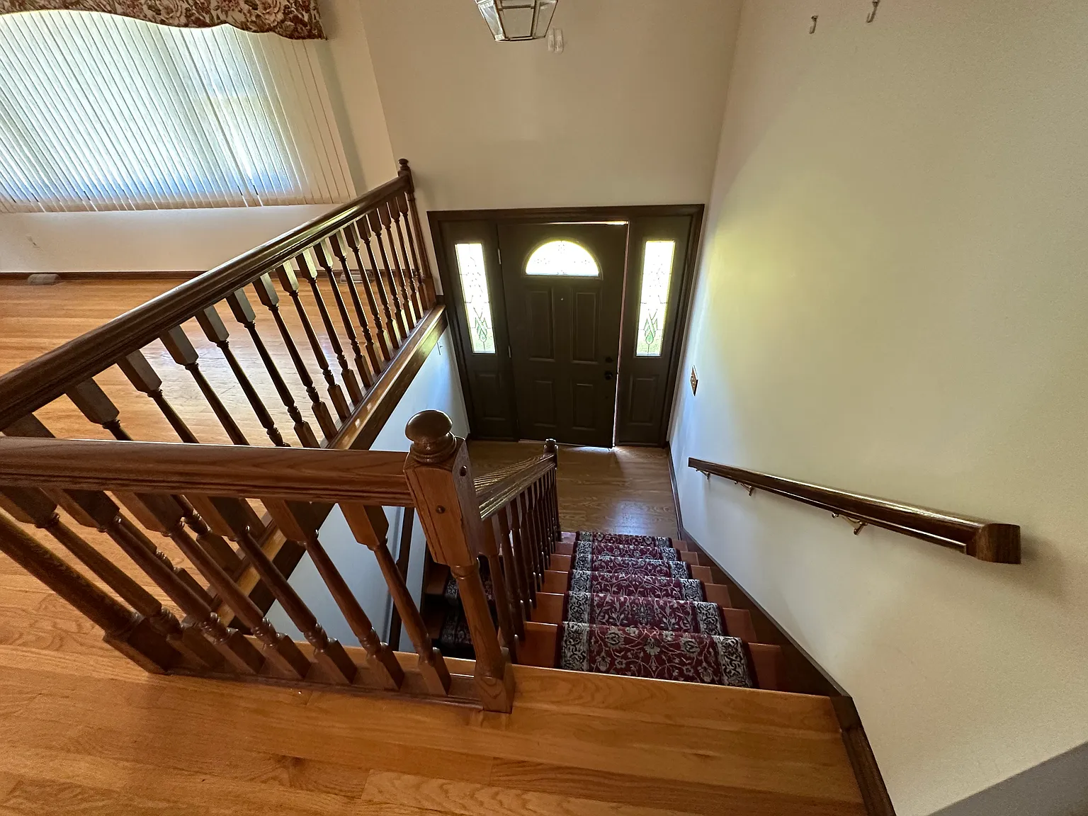 4 bed, 1876 sqft, $3,800 — Photo 2
