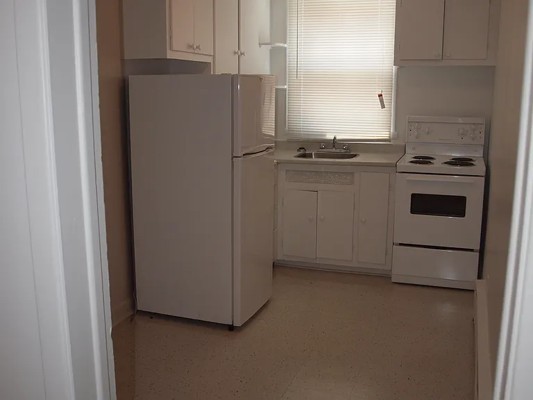 358 McArthur Ave — Photo 20