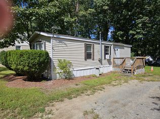 29 Catacunemaug Rd #29, Shirley, MA 01464