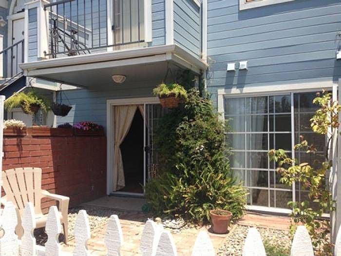 Clean and Charming home!