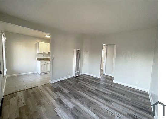 1st image of 11226 S Figueroa St #6