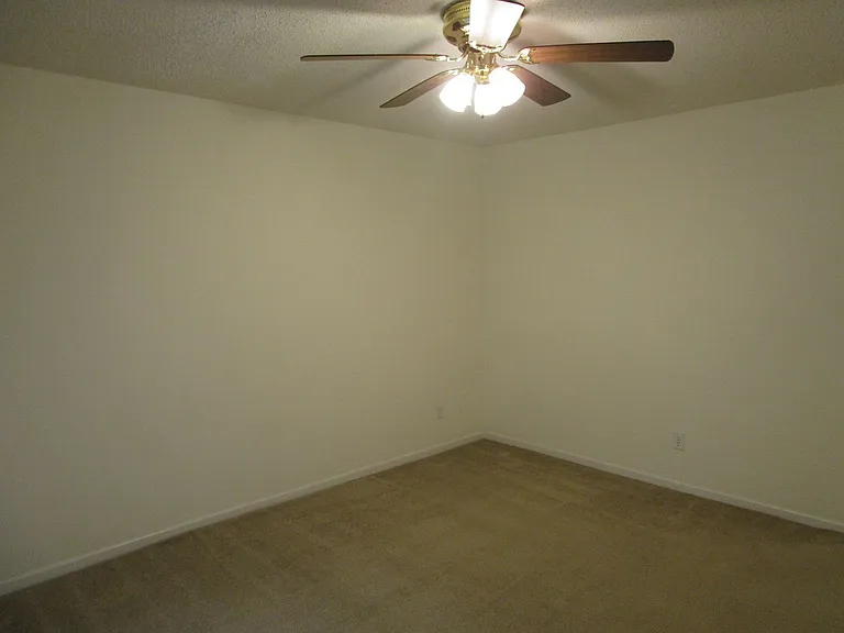 5000-5002 Carrie Ridge Dr. — Photo 9