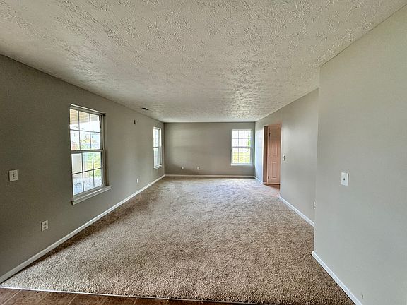 5th image of 5101 Oak Ave