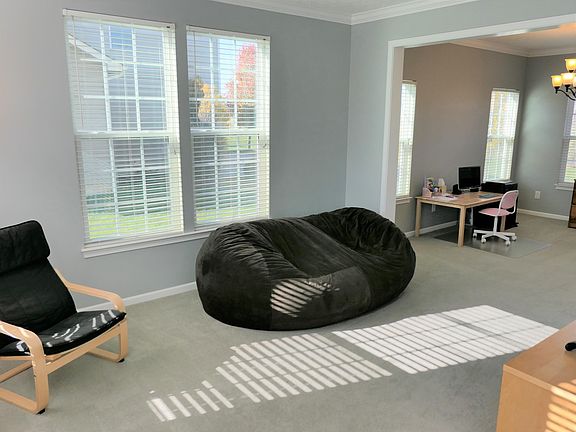 5th image of 3041 Abbey Knoll Dr