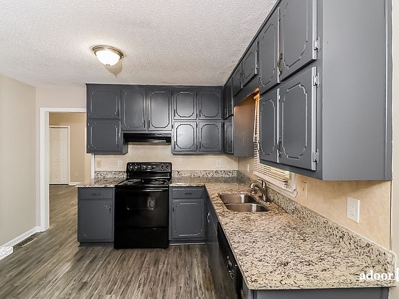 5th image of 566 Forest Hill Dr
