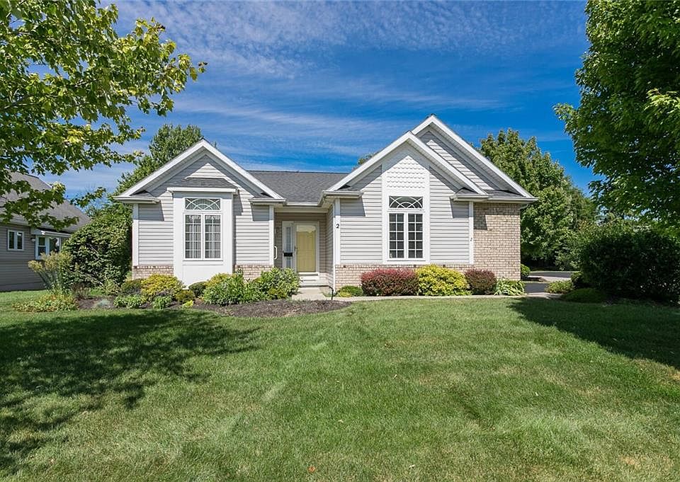 1st image of 2 Lilly Pond Cir
