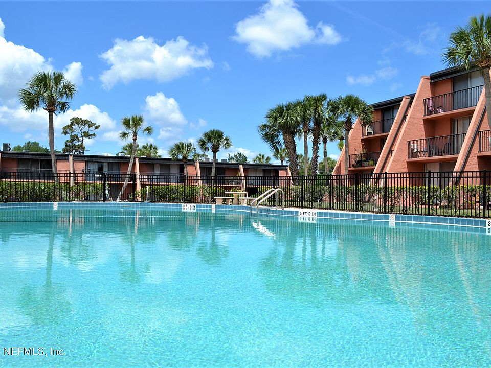 Captiva Condominiums