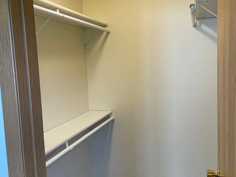 1424 E Redwood Blvd — Photo 14