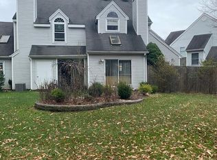 13 Poe Ct, Freehold, NJ 07728
