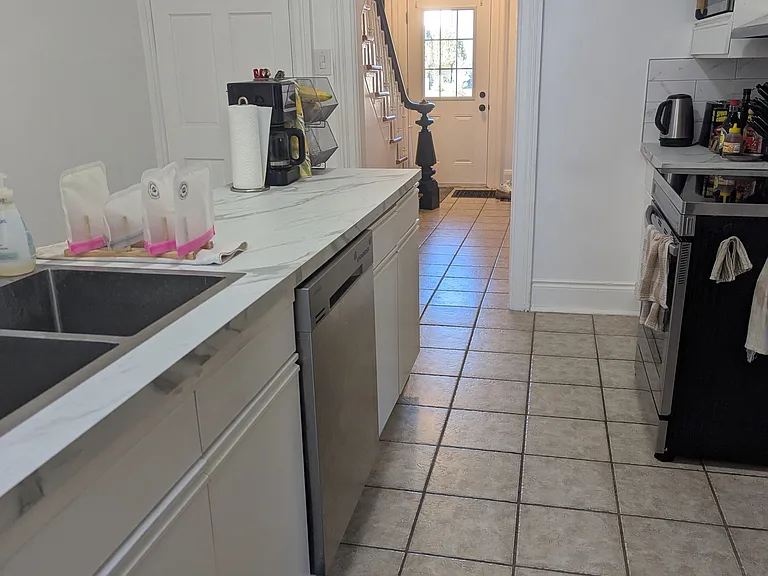 159 Wellington St — Photo 12