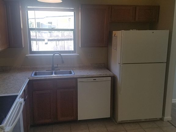 4th image of 6138 Jonquil Ct