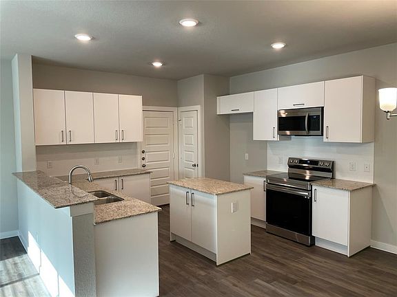 5th image of 9773 Grosbeak Ln