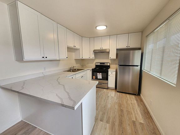 3rd image of 6333 Ocotillo Ave APT E