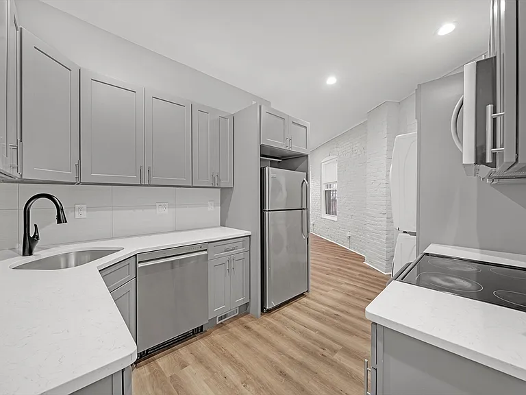 858 Huntington Ave #3 — Photo 9