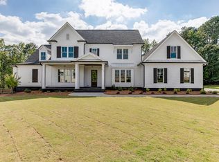 678 Bit Oluck Dr, Suwanee, GA 30024