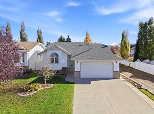 123 Robinson Cres, Red Deer, AB T4P3P1