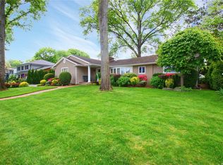 78 Wilson St, Garden City, NY 11530