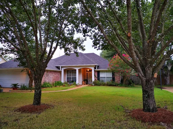 421 Madison Oaks Dr, Madison, MS 39110