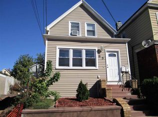 85 W 43rd St, Bayonne, NJ 07002