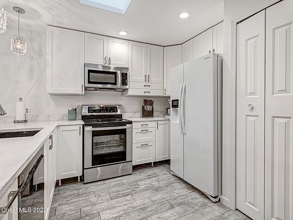 5th image of 4050 Marlberry Ln