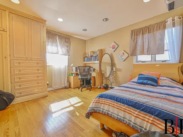 2445 East 65th Street image 12 of 30