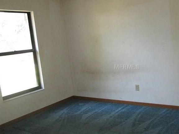 3rd image of 2711 Savannah Dr