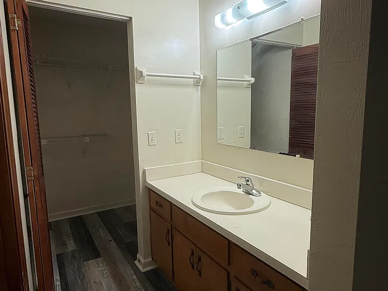 1873 Larette Dr — Photo 12