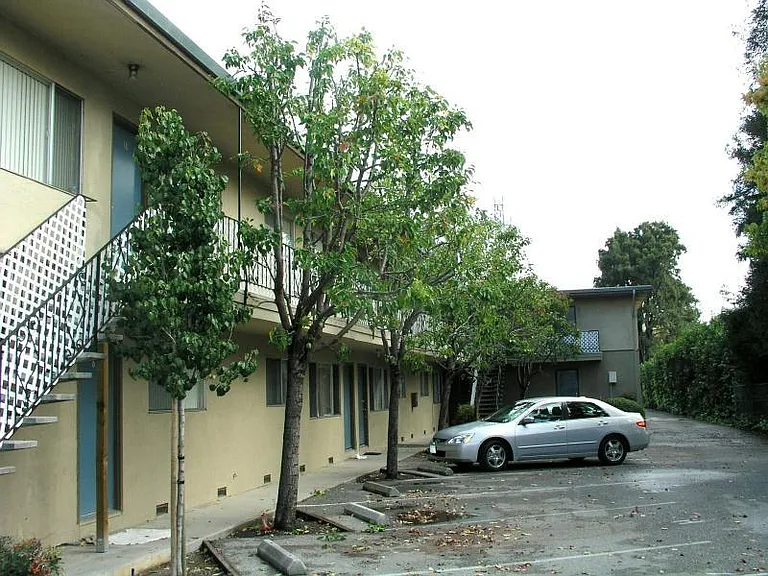 565 N Britton Ave #6 — Photo 13
