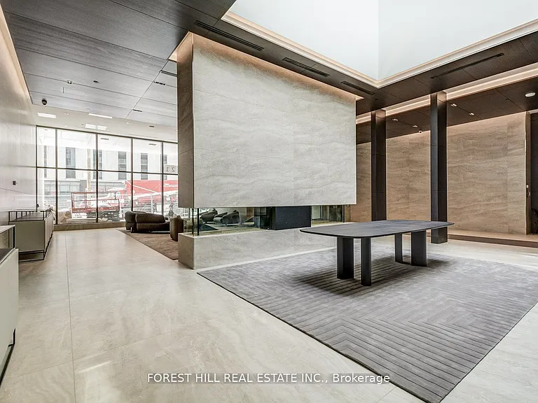 2221 Yonge St #5010 — Photo 4