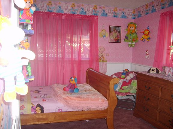 girl's bedroom