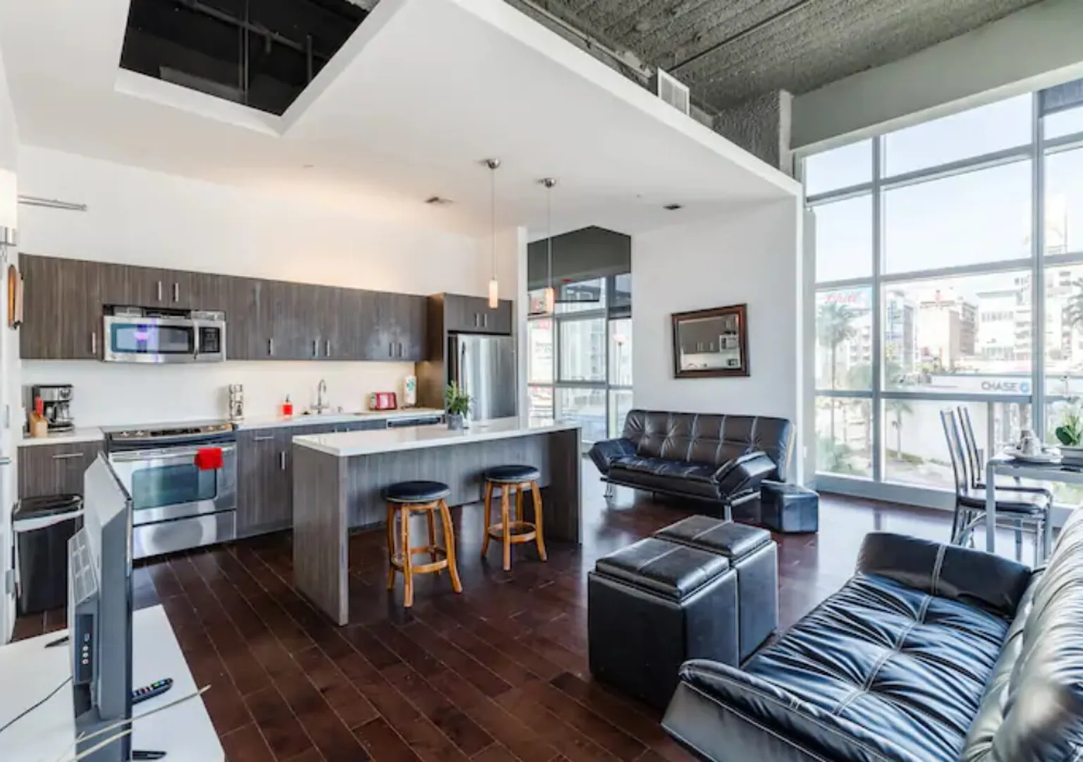 Deluxe Studio In A Glass Walled Building In Hollywood - Amazing View O — Photo 4