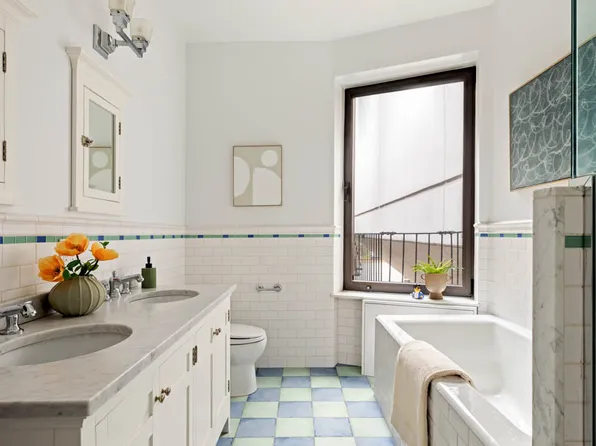 251 West 95th Street image 22 of 23