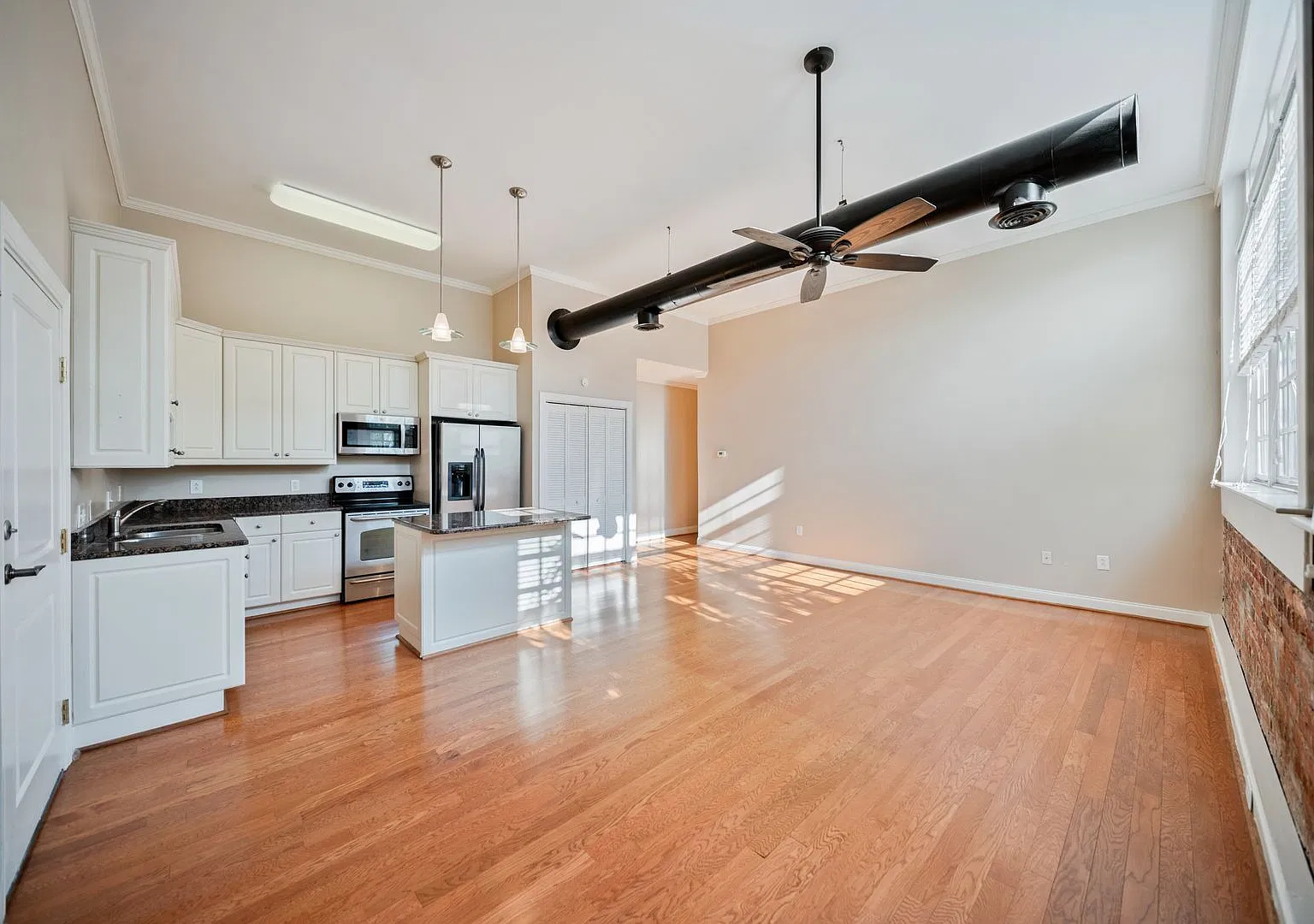 Charming 2-bedroom Condo- Old Shandon — Photo 3