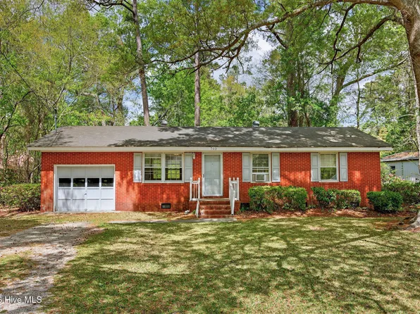 703 E Kristi Circle, Burgaw, NC 28425