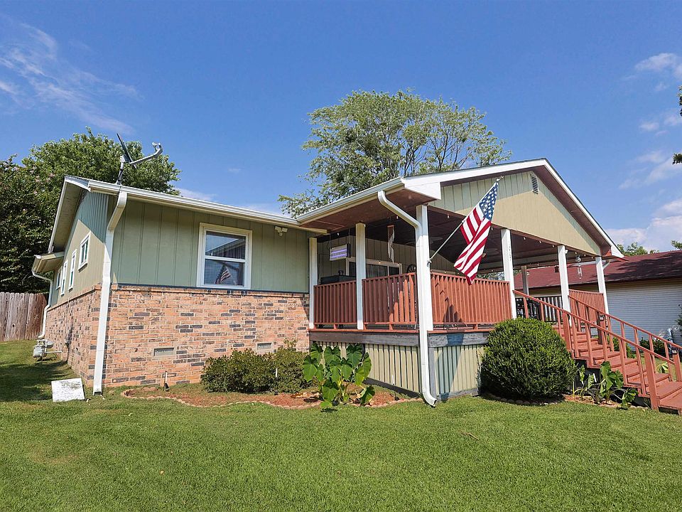 1st image of 1007 Lakeside Dr