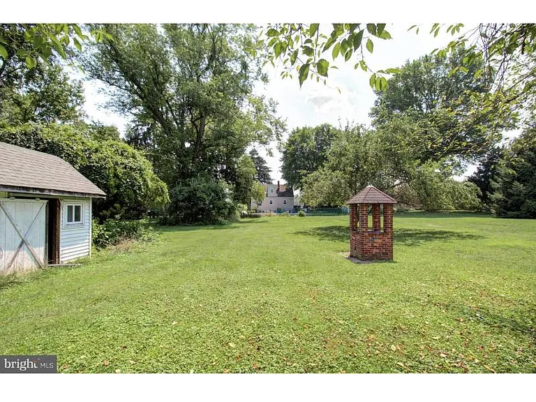 830 Lower Ferry Rd — Photo 25