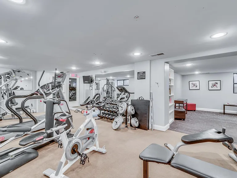 1354 Euclid St NW #402B — Photo 19