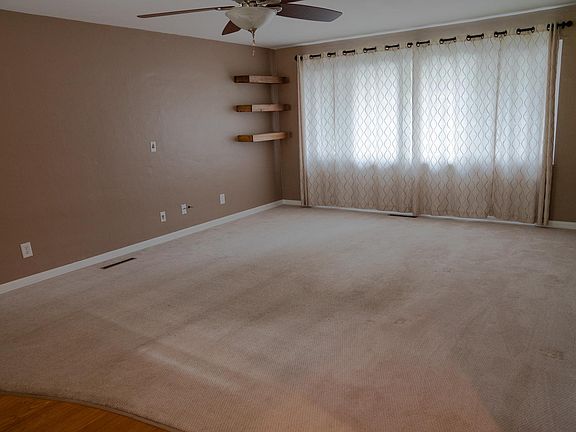 3rd image of 1025 Donson Dr